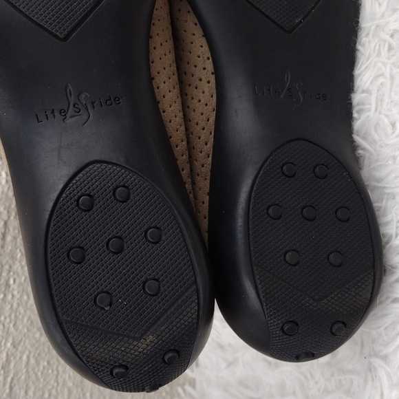 Life Stride Dusty Tan Suede Leather Upper Almond Toe Low Heel Slip On Mule Shoe - Picture 9 of 16